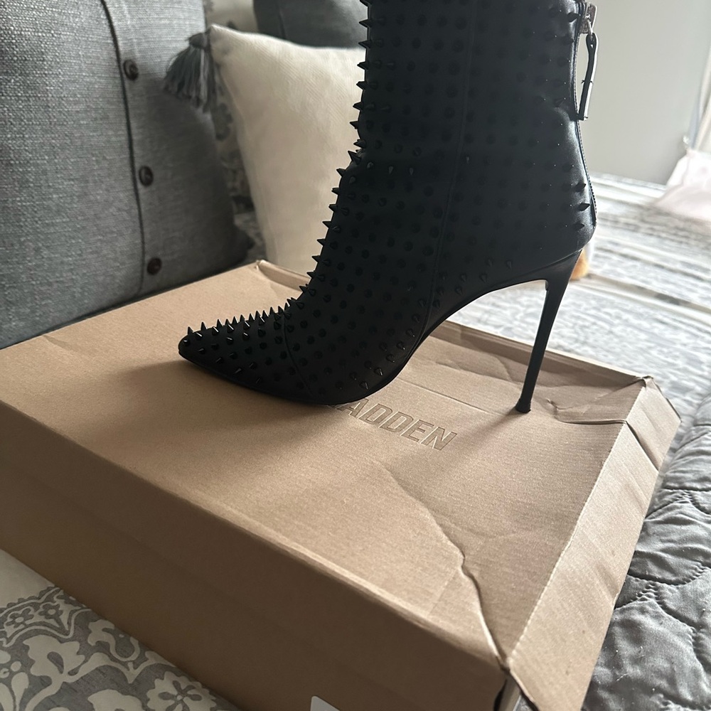 Steve Madden Black Heeled Boots